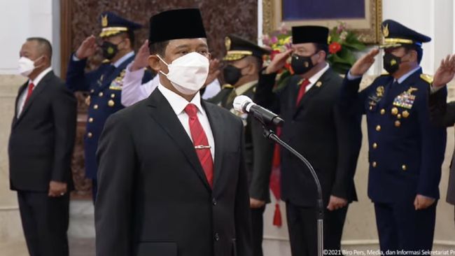 Anggota DPR mencecar Kepala BNPB Suharyanto ihwal kebijakan karantina orang dari luar negeri yang kerap berubah, dari 7 hari ke 5 hari, 3 hari, kini 10 hari.