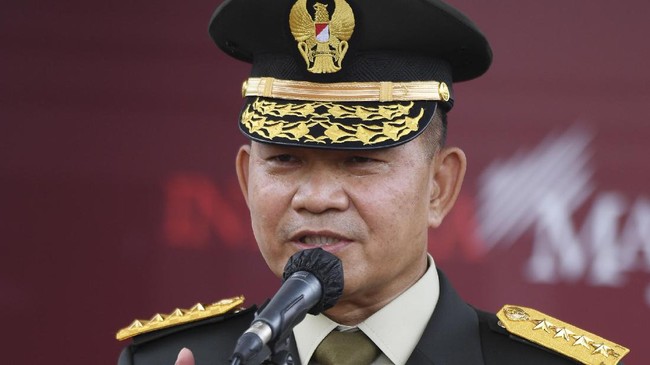 KSAD Jenderal Dudung Abdurachman menyampaikan dukacita atas tragedi di Kanjuruhan yang menyebabkan lebih dari 120 orang meninggal dunia.