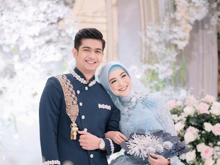 7 Potret Resepsi Pernikahan Ria Ricis & Teuku Ryan, Dream Wedding Banget Nih Bun