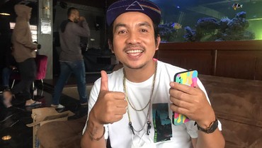 img-title Punya Anak Pertama Usai Penantian 4 Tahun, Ricky Komo: Bahagia Banget!