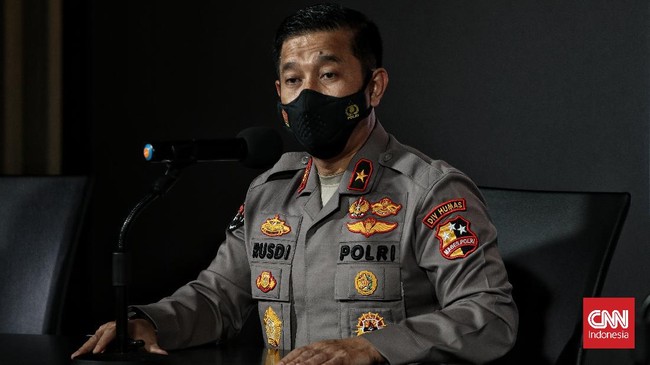 Polisi menetapkan eks Direktur Utama PT Jakarta Infrastruktur Propertindo Ario Pramadhi dan Vice President Finance & IT, Christman Desanto tersangka korupsi.