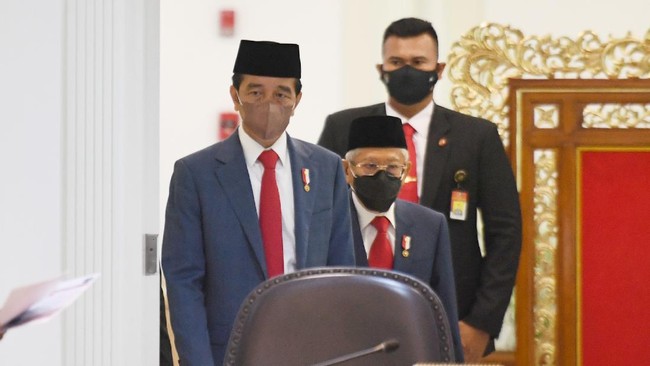 Presiden Jokowi meminta kepolisian menghormati kebebasan berpendapat dan menyerap aspirasi rakyat. Menurutnya, polisi tak perlu berlebihan merespons kiritik.