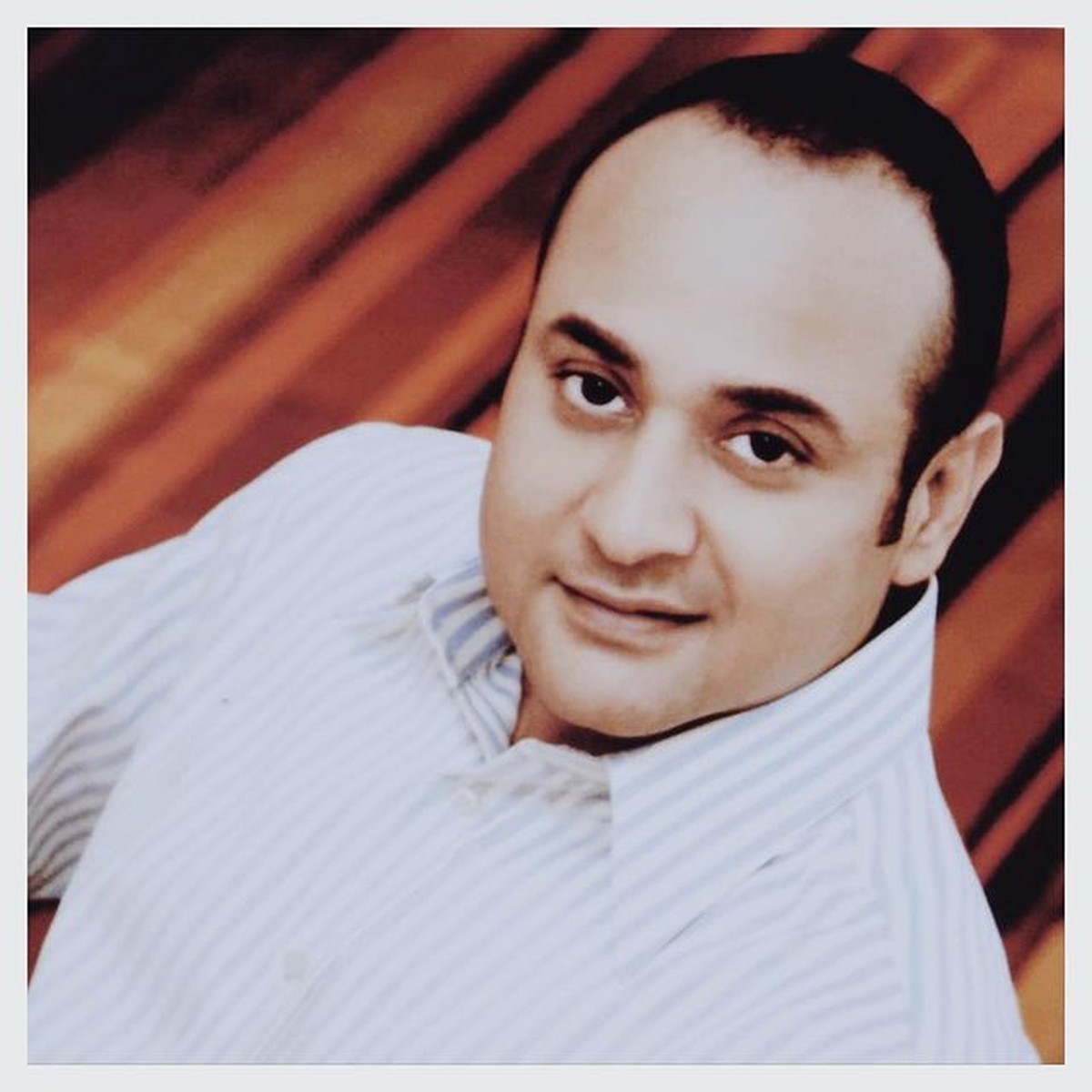 Irwan Mussry baru saja berulang tahun yang ke 59 pada Senin &lpar;15&sol;11&rpar;&period; Yuk intip foto mudanya yang tampan bikin pangling&excl;