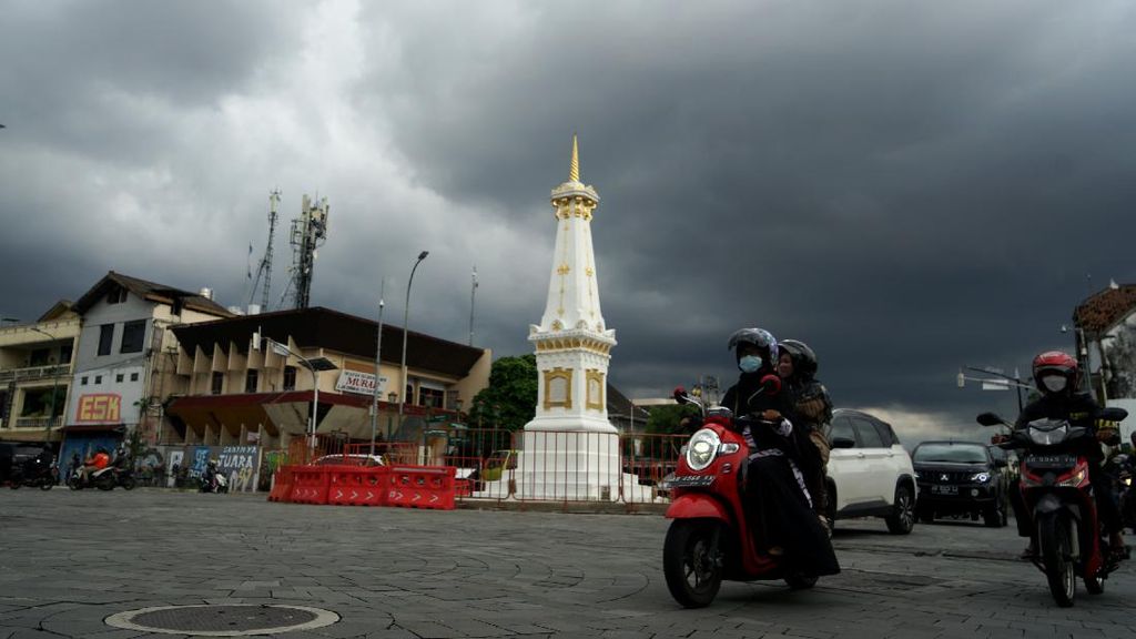 Daftar 12 Daerah Indonesia Berpotensi Hujan Hari Ini