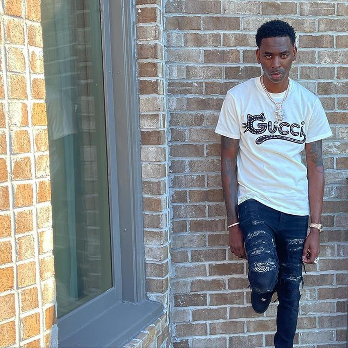 Rapper Young Dolph meninggal dunia Rabu &lpar;17&sol;11&rpar; secara tragis ditembak di toko kue&period; Yuk kita lihat fotonya&excl;