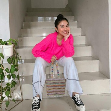 Tyna Kanna Pamer Foto bareng Ariel NOAH, Netizen Doakan Berjodoh