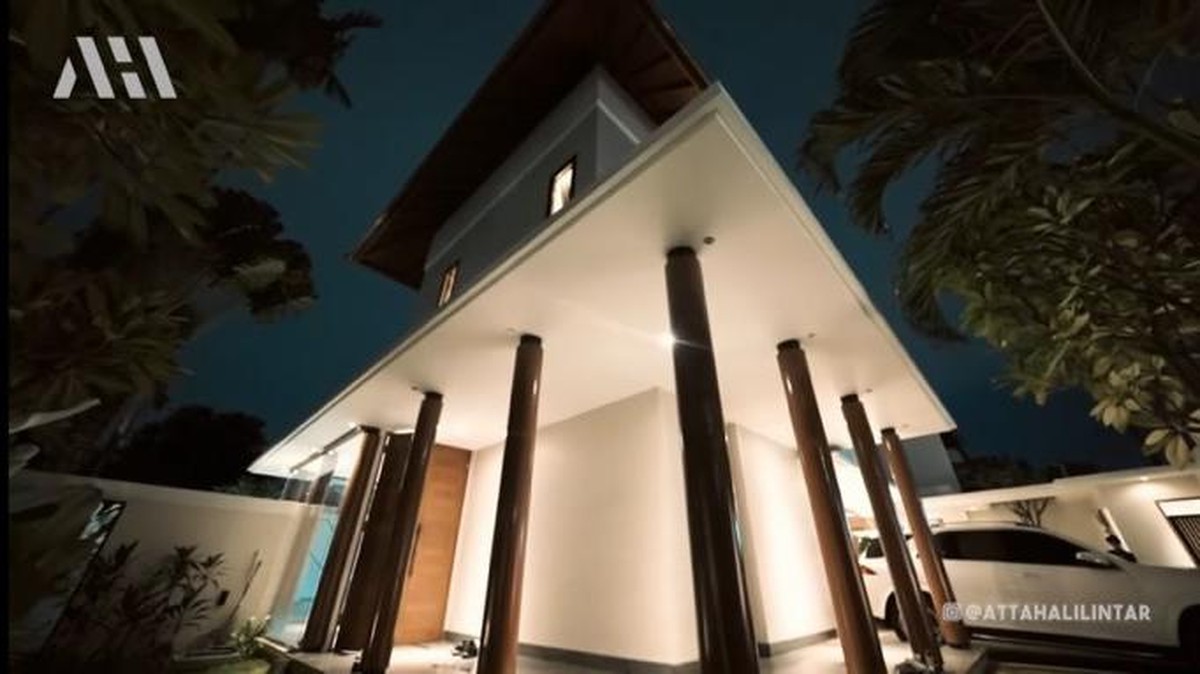 Sejak menikah Lesti Kejora dan Rizky Billar pindah ke rumah mewah baru mereka&period; Yuk kita intip penampakannya&excl;