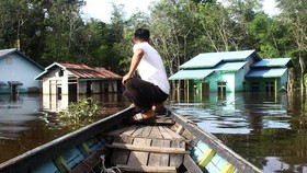 Sebulan Tak Kunjung Surut, Banjir Sintang Masih di Atas 1 Meter