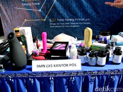 Bea Cukai Makassar Musnahkan Rokok Ilegal-Sex Toys Senilai Rp 4,4 M