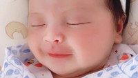 <p>Bayi mungil itu diberi nama Fatimah Azzahra Alhaura, Bunda. Cantik dan menggemaskan ya? (Foto: Instagram @fatimahazzahra_alhaura)</p>