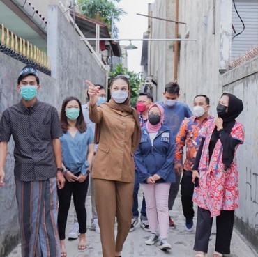 Apa Kata Camat Mampang soal Luna Maya Viral Jadi Ketua RT?