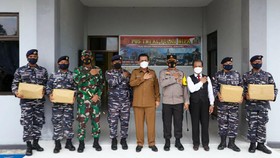 Gubernur Kepri Beri Bantuan untuk Prajurit TNI AL di Pulau Terluar