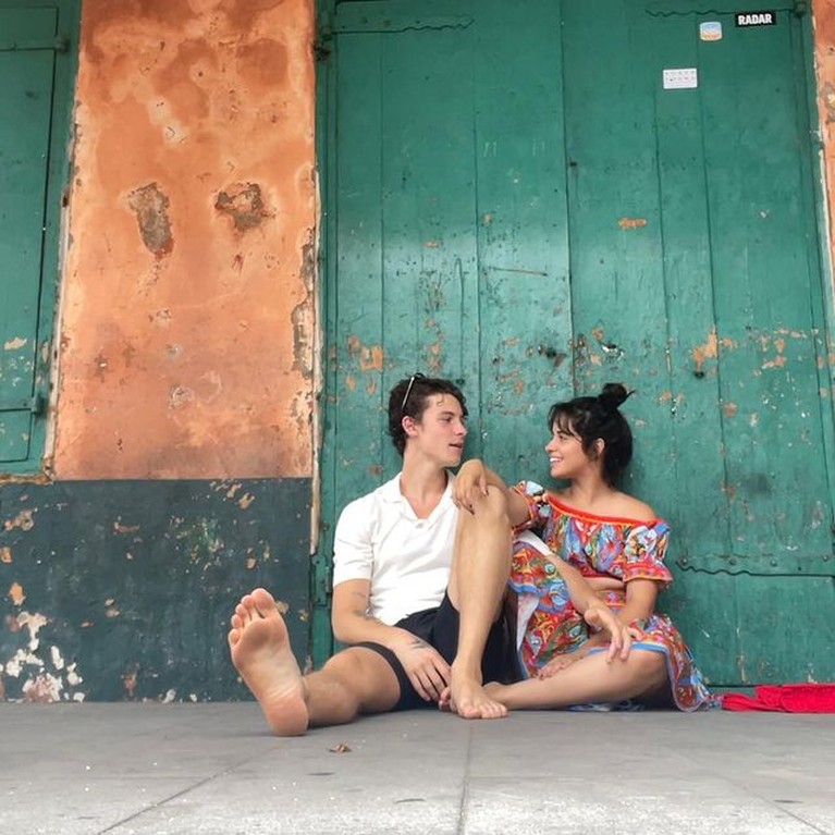 Putus, Intip 7 Potret Mesra Camila Cabello & Shawn Mendes 2 Tahun Pacaran Setelah dua tahun menjalin asmara, Camila Cabelo dan Shawn Mendes putus. Yuk intip momen mesra mereka selama pacaran!