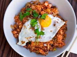 Resep Nasi Goreng Tomat Udang yang Gurih Segar Buat Sarapan