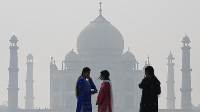 India Naikkan Suku Bunga Acuan 50 Bps Imbas Defisit Bank sentral India menaikkan suku bunganya yang ketiga kali dalam empat bulan karena defisit perdagangan yang melebar dan melemahnya mata uang.