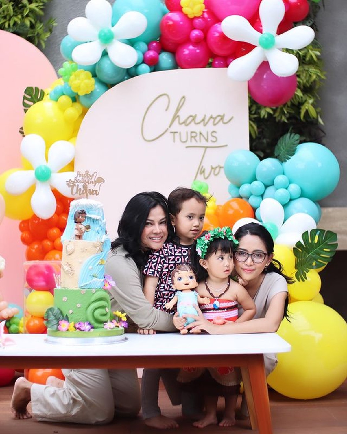 Okin dan Rachel Vennya menggelar pesta merayakan ulang tahun Chava putri bungsu mereka yang ke 2&period; Yuk intip&excl;