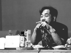 Ini Sosok Profesor Penemu Minyak Balur Probiotik Pertama di Indonesia