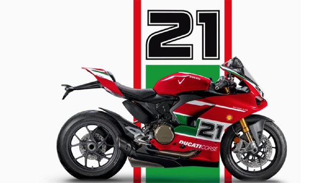 Michael Rinaldi menjalani lika-liku yang luar biasa di WSBK Mandalika, mulai dari boks motor dibuka hingga kecelakaan yang membuatnya masuk rumah sakit.