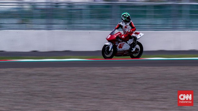 FOTO: Pembalap Asia Talent Cup Jajal Sirkuit Mandalika