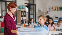 3 Tips Ajarkan Anak Peduli terhadap Lingkungan, Jangan Lupa Berikan Contoh Bun