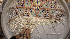 FOTO: Ratusan Jam Memulihkan Jendela Bersejarah Masjid Al-Aqsa