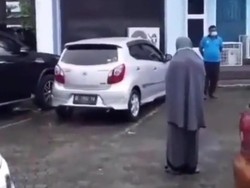 Polisi: Wanita Salat di Depan Gereja Lampung Tak Terkait Radikalisme