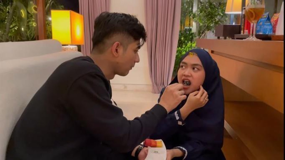 Ria Ricis dan Teuku Ryan pasangan pengantin baru ini tengah berada di Bali untuk bulan madu&period; Yuk intip penampakan kamar mereka&excl;