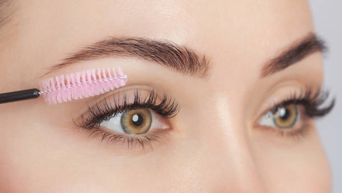 BeauPicks: 4 Eyelash Serum untuk Bikin Bulu Mata Lebat dan Panjang, Salah Satunya Pernah Viral