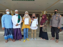 Dua Perempuan Joget TikTok di Masjid Sampang Madura Minta Maaf