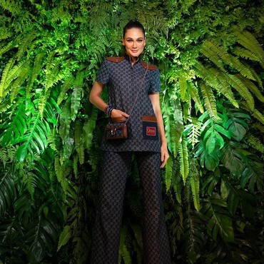 Luna Maya Tahun Baruan Bareng Pengusaha Kuliner Asal Jepang, Siapa Dia?