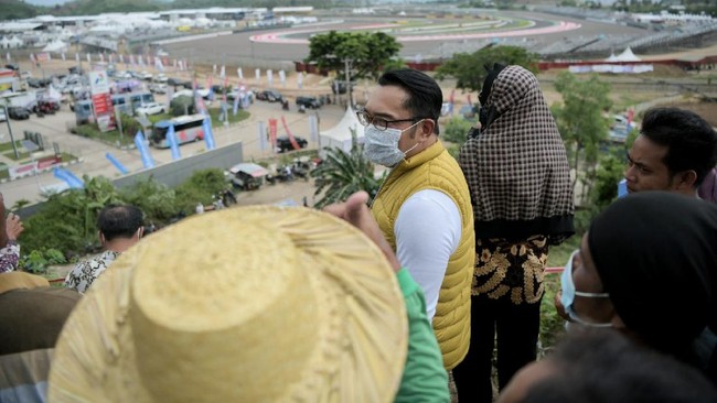 Gubernur Jabar Ridwan Kamil menilai, Sirkuit Mandalika sangat baik, tak kalah dengan sirkuit di negara-negara lain, dan dapat meningkatkan kesejahteraan warga.
