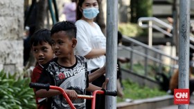 Rangkuman Covid: Vaksinasi Turun, Corona Diramal Belum Habis 2022