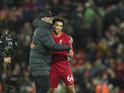 Aplaus untuk Trent Alexander-Arnold yang Lagi On Fire
