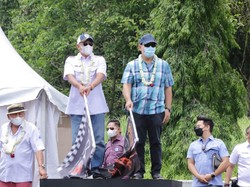 Gaya Bamsoet-Tommy Soeharto Buka Kejuaraan Drag Bike Berhadiah Harley