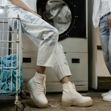 Kiat Tampil Stylish Memakai Lug Sole Boots, dari Santai hingga Formal
