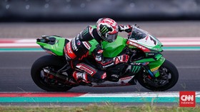 img-title Hasil Race 2 WSBK Estoril: Rea Kalahkan Bautista di Balapan Gila