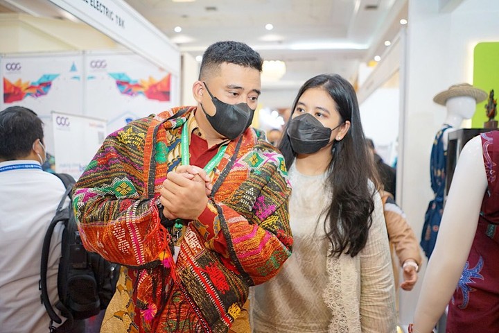 Kahiyang Ayu & Bobby Nasution