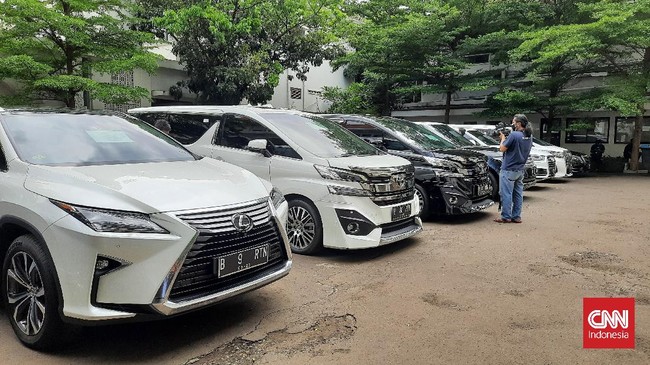Sebanyak 16 kendaraan hasil rampasan Kejagung dari para tersangka kasus Jiwasraya akan dilelang.