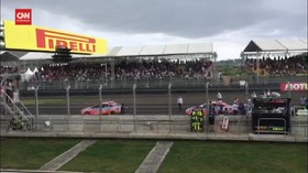 VIDEO: Kumandang Indonesia Raya Jelang Race 2 WSBK Mandalika