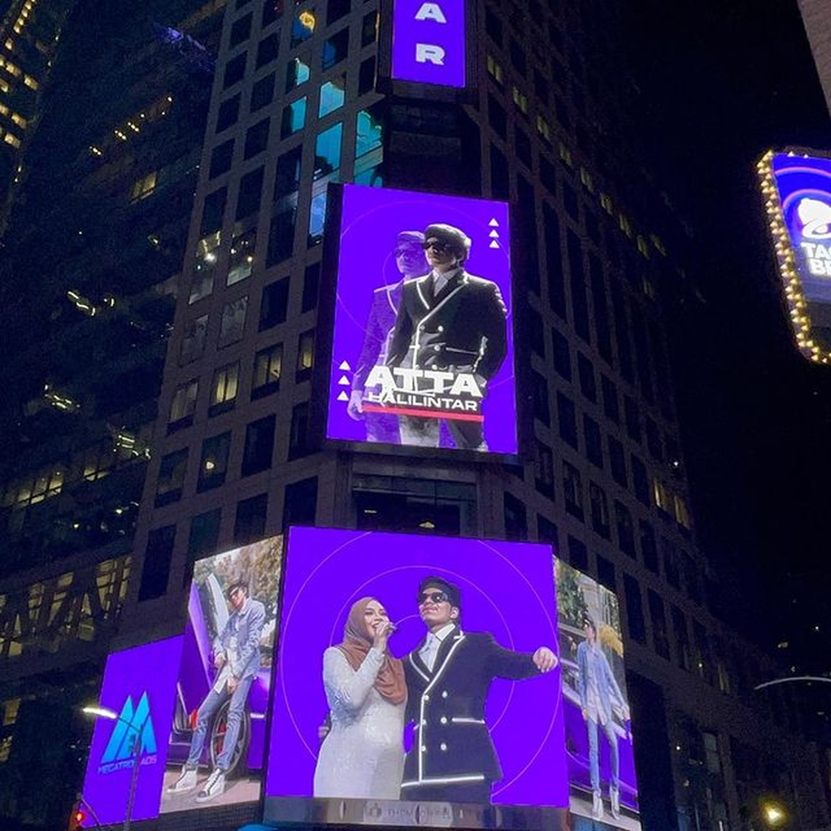 Di hari ulang tahunnya yang ke 27&comma; Atta Halilintar mendapat kado mewah miliaran dari keluarga dan sahabat&period; Yuk intip&excl;