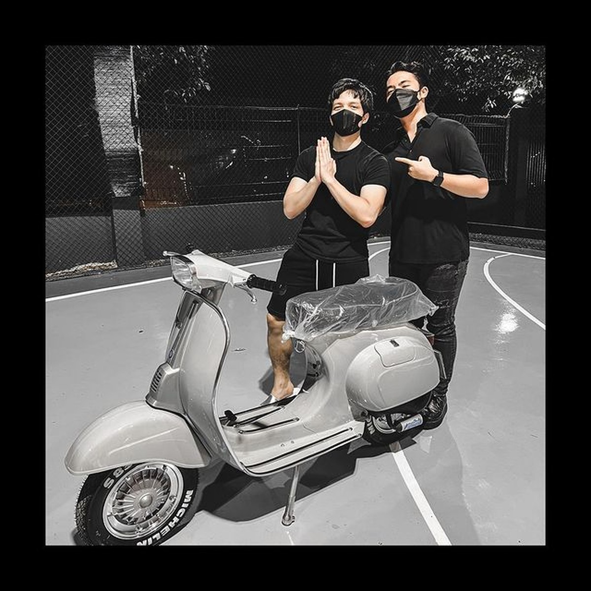 Di hari ulang tahunnya yang ke 27&comma; Atta Halilintar mendapat kado mewah miliaran dari keluarga dan sahabat&period; Yuk intip&excl;