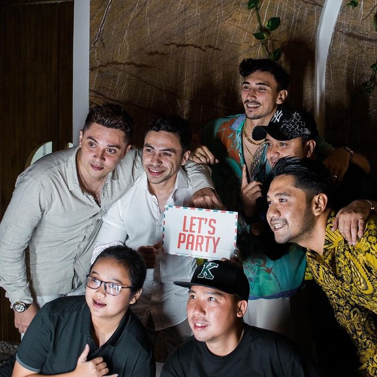 Jessica Iskandar dan Vincent Verhaag baru saja menggelar acara after party pernikahan mereka. Yuk intip potretnya!