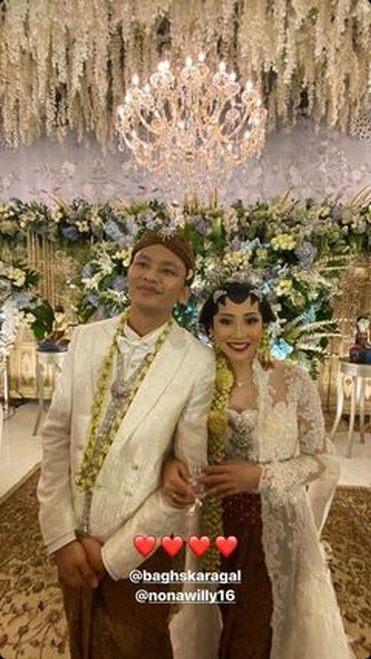 Winona Willy atau akrab disapa Nona tengah berbahagia atas pernikahannya dengan sang kekasih&period; Yuk intip momen pernikahannya&excl;