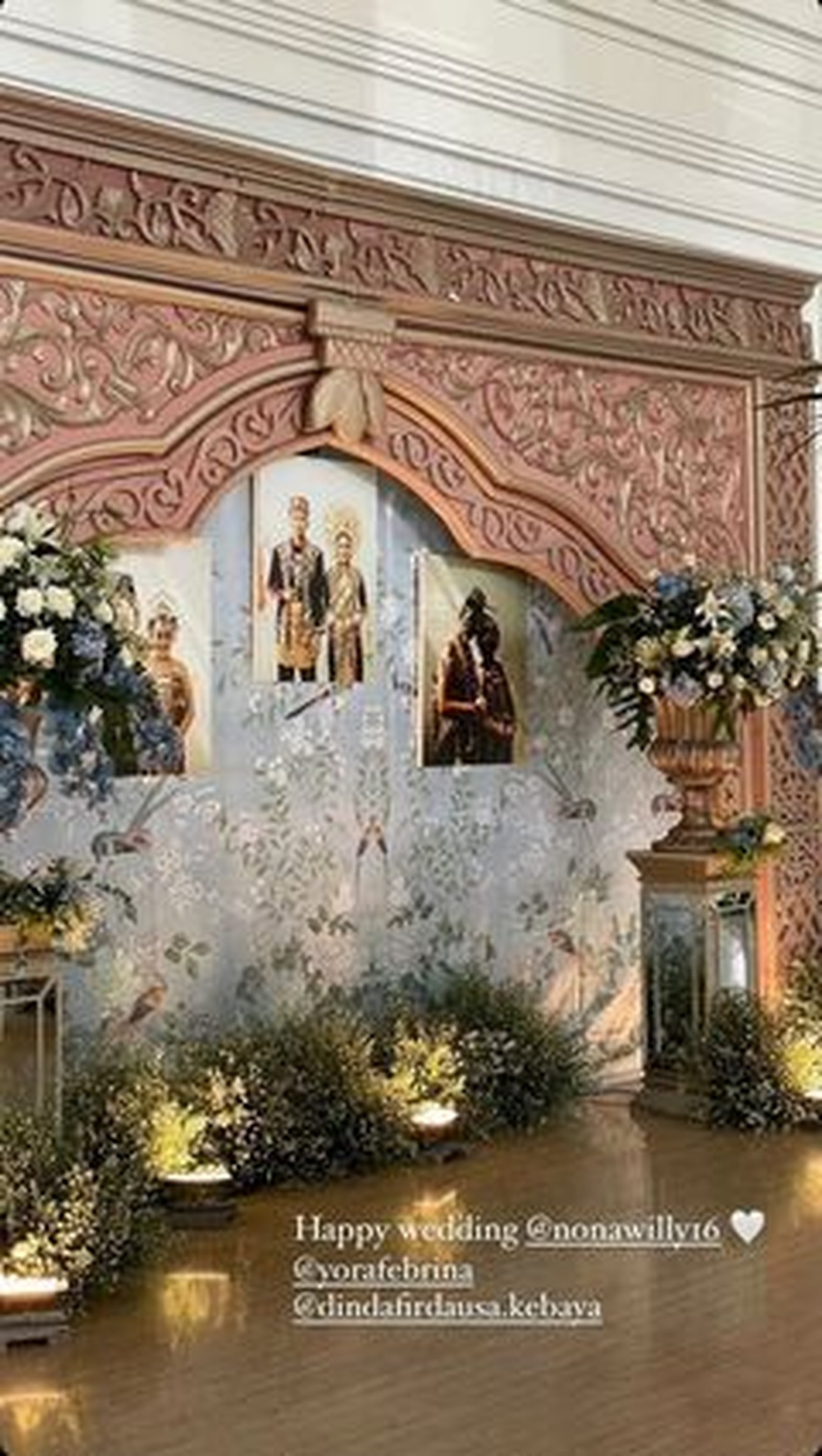 Winona Willy atau akrab disapa Nona tengah berbahagia atas pernikahannya dengan sang kekasih&period; Yuk intip momen pernikahannya&excl;