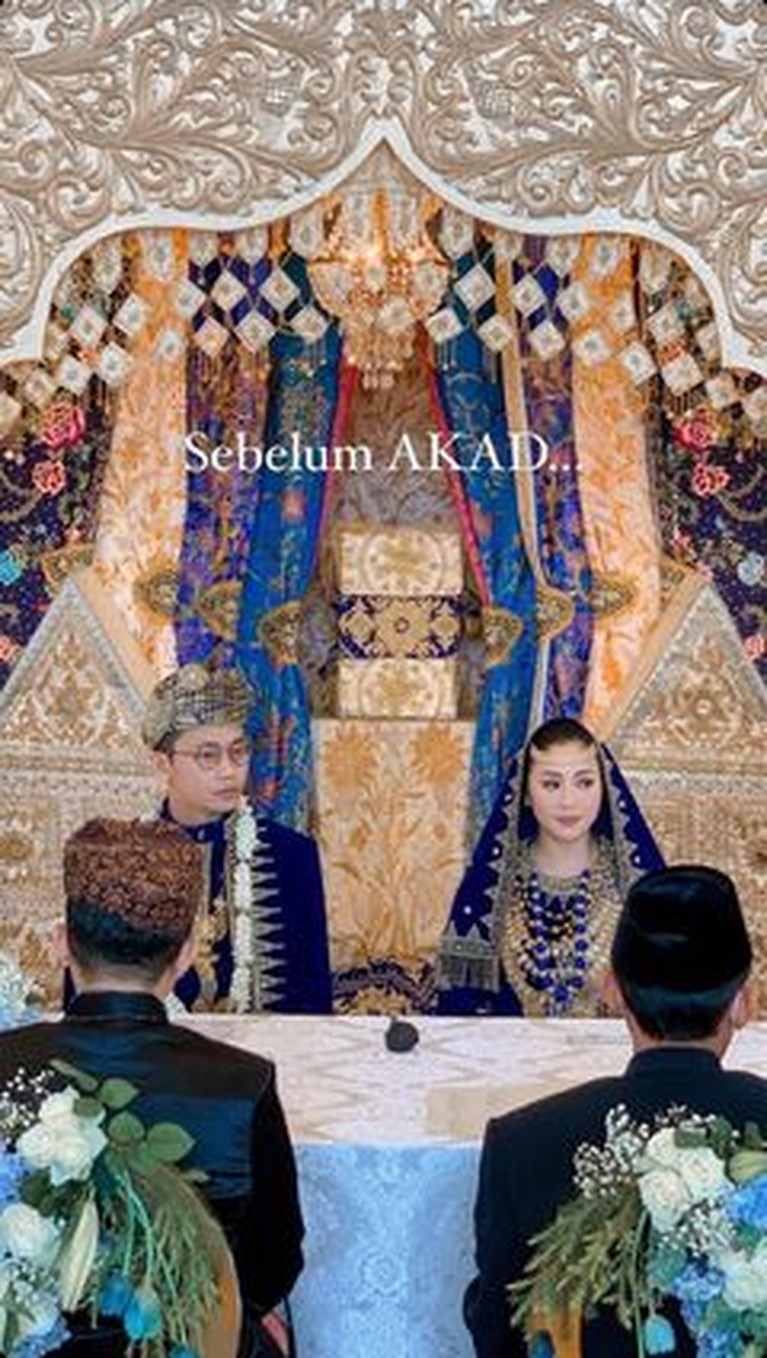 9 Momen Pernikahan Winona Willy Adik Nikita Willy Didampingi Sang Kakak Winona Willy atau akrab disapa Nona tengah berbahagia atas pernikahannya dengan sang kekasih. Yuk intip momen pernikahannya!