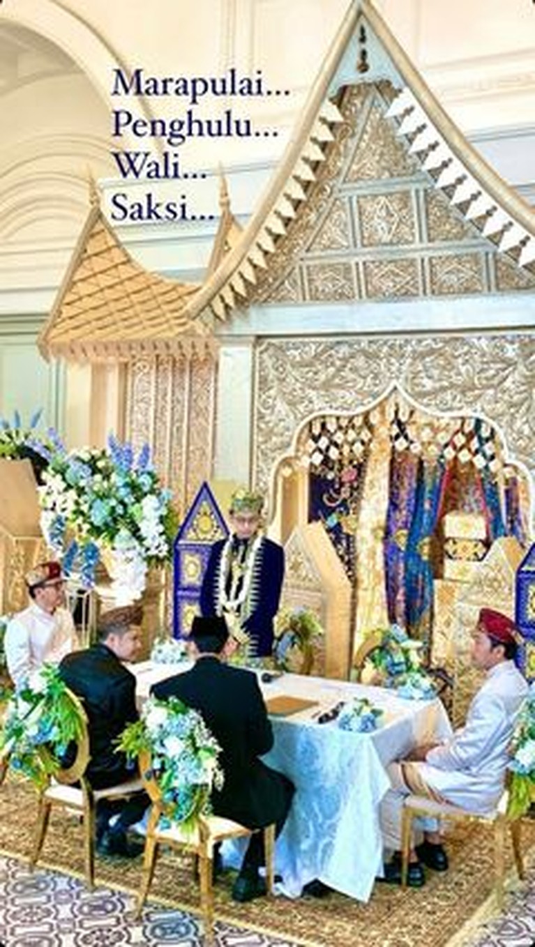 9 Momen Pernikahan Winona Willy Adik Nikita Willy Didampingi Sang Kakak Winona Willy atau akrab disapa Nona tengah berbahagia atas pernikahannya dengan sang kekasih. Yuk intip momen pernikahannya!