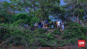 FOTO: Antusiasme Penonton WSBK Mandalika, Kehujanan hingga Naik Bukit