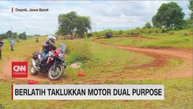 VIDEO: Berlatih Taklukkan Motor Dual Purpose