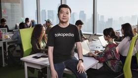 William Tanuwijaya Dinobatkan Sebagai Businessperson of the Year 2021