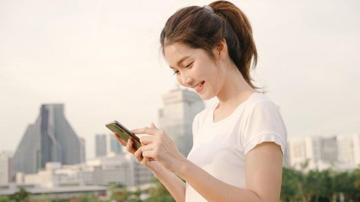 Catat! Ini 5 Akun Bermanfaat Seputar Kesehatan Mental yang Bisa Kamu Follow di Instagram Catat! Ini 5 Akun Bermanfaat Seputar Kesehatan Mental yang Bisa Kamu Follow di Instagram